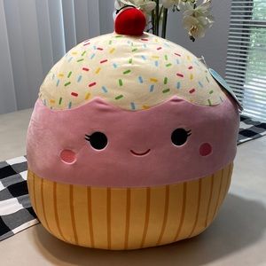 NWT Clara squishmallow